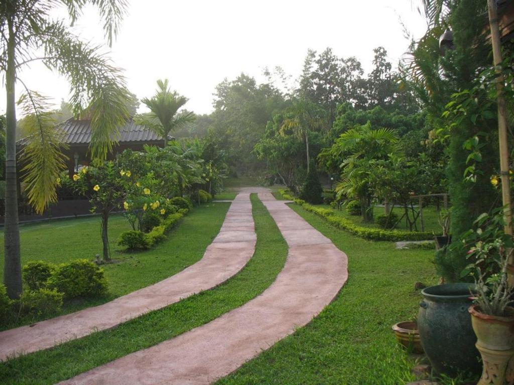 Ban Rai Tin Thai Ngarm Eco Lodge Маэ-Рим Экстерьер фото
